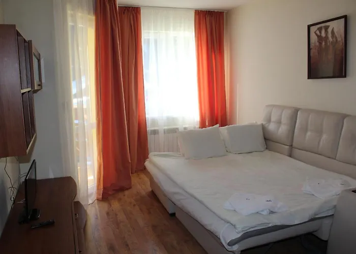 Pm Services Royal Plaza Apartments